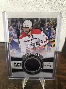 2015-16 Upper Deck Series 1 - game used GJ-AO - Alex Ovechkin - RARE Navy Blue! - Picture 1 of 2