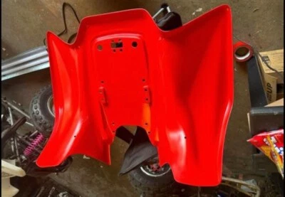Guardabarros trasero plástico rojo maier para honda trx 300 ex 1993-2006 Foto 1 de 2