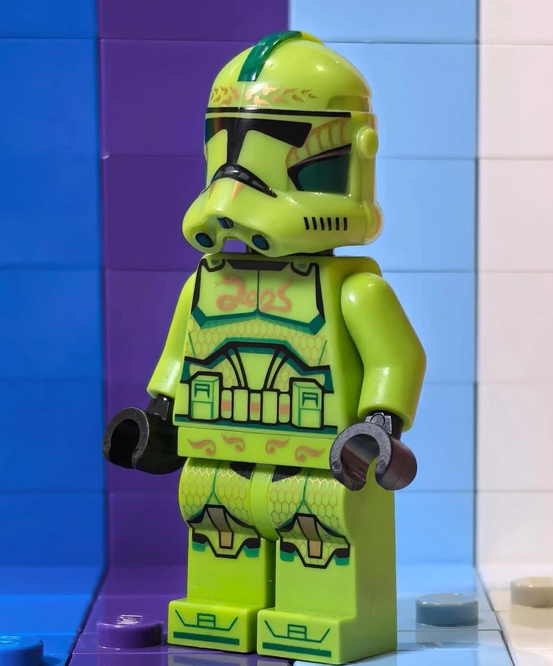 Lego Star Wars - GCC - Grandpa Clone Customs - Snake Year Trooper - Image 1 of 1