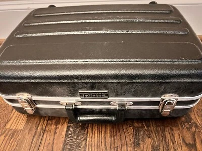 Platt Hard Shell Molded Suitcase w/ Keys for Agilent/ HP 53131A/ 53132A etc - Image 1 of 4
