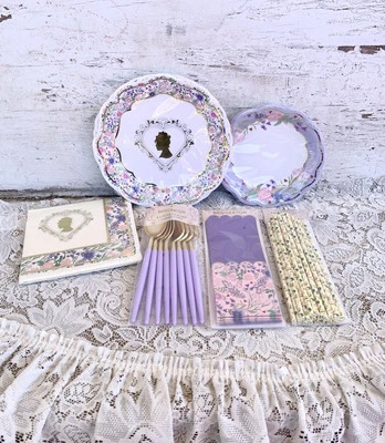TOTALMENTE NUEVO Bridgerton Logo Púrpura Floral Cena Lote De 6 Suministros De Fiesta Foto 1 de 4