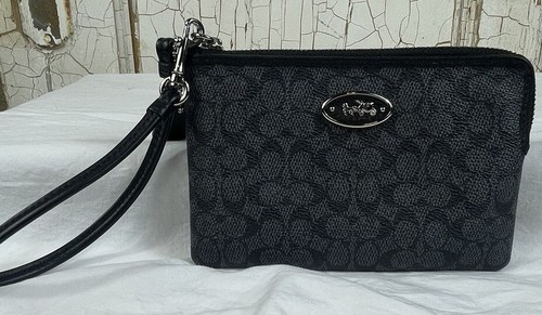 Polso Coach stampa monogramma fumo tela rivestita nera con cinturino in pelle ottime condizioni