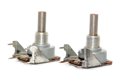 2x Vintage Rotary Resistor / GDR Poti v. RFT Type TGL 9100, 100 kOhm, Linear, NOS - Image 1 of 4