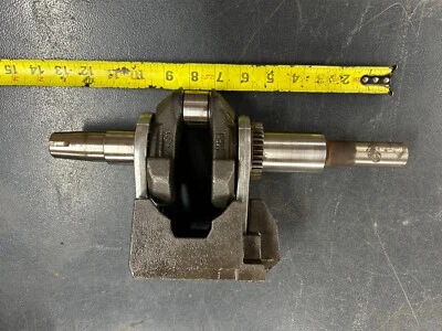 17 HP Briggs&Stratton 31C707-0230 E1  crankshaft #797579 - Image 1 of 4