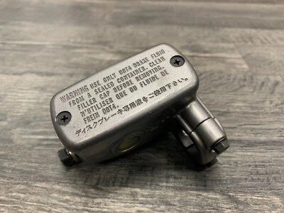 Оригинальный главный цилиндр переднего правого тормоза 1990-1993 VFR750F Interceptor Honda NISIN - Изображение 1 из 4