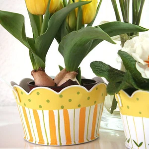 Metall-Topf Wellenrand Osterkorb Blumentopf gelb  - Bild 1 von 1