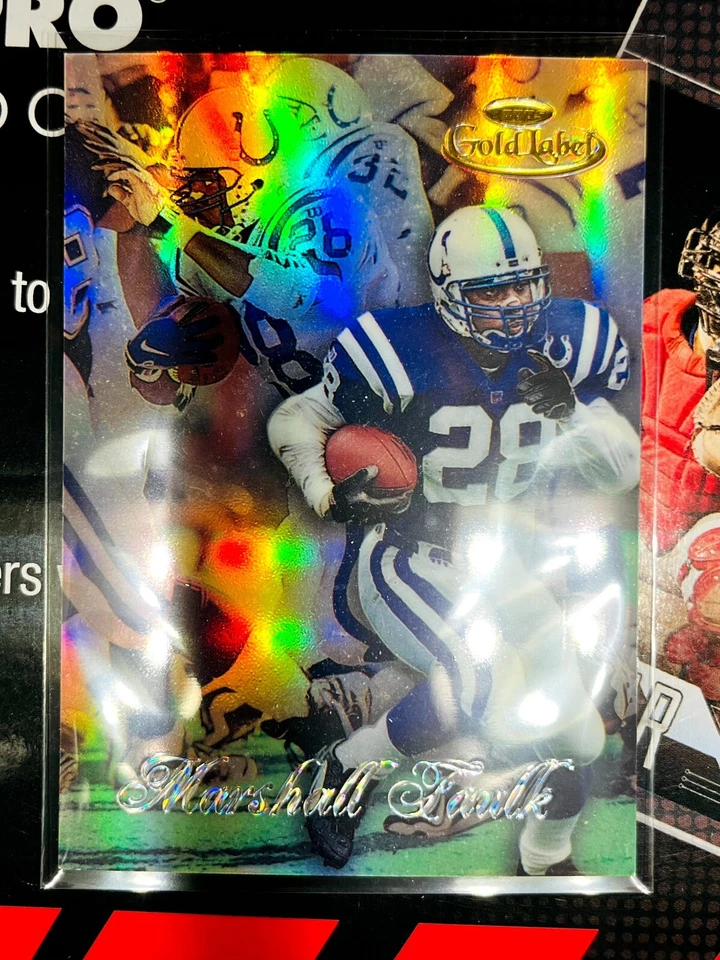 1998 Topps Gold Label #11 Marshall Faulk V913 NFL CARDS RAMS - Image 1 of 2