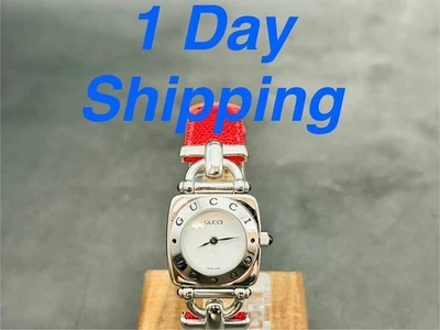 [N MINT] Orologio da donna vintage GUCCI Horsebit 6300L bianco argento Qz... - Immagine 1 di 4