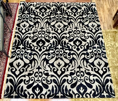 Alfombra sostenible de lana y seda abstracta orgánica negra plateada anudada a mano 8 pies x 10 pies Foto 1 de 4