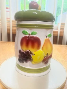 BIDÓN DE COCINA DE CERÁMICA CON UVAS MANZANA LIMÓN PERA Y CEREZAS 10" DE ALTO - Imagen 1 de 9