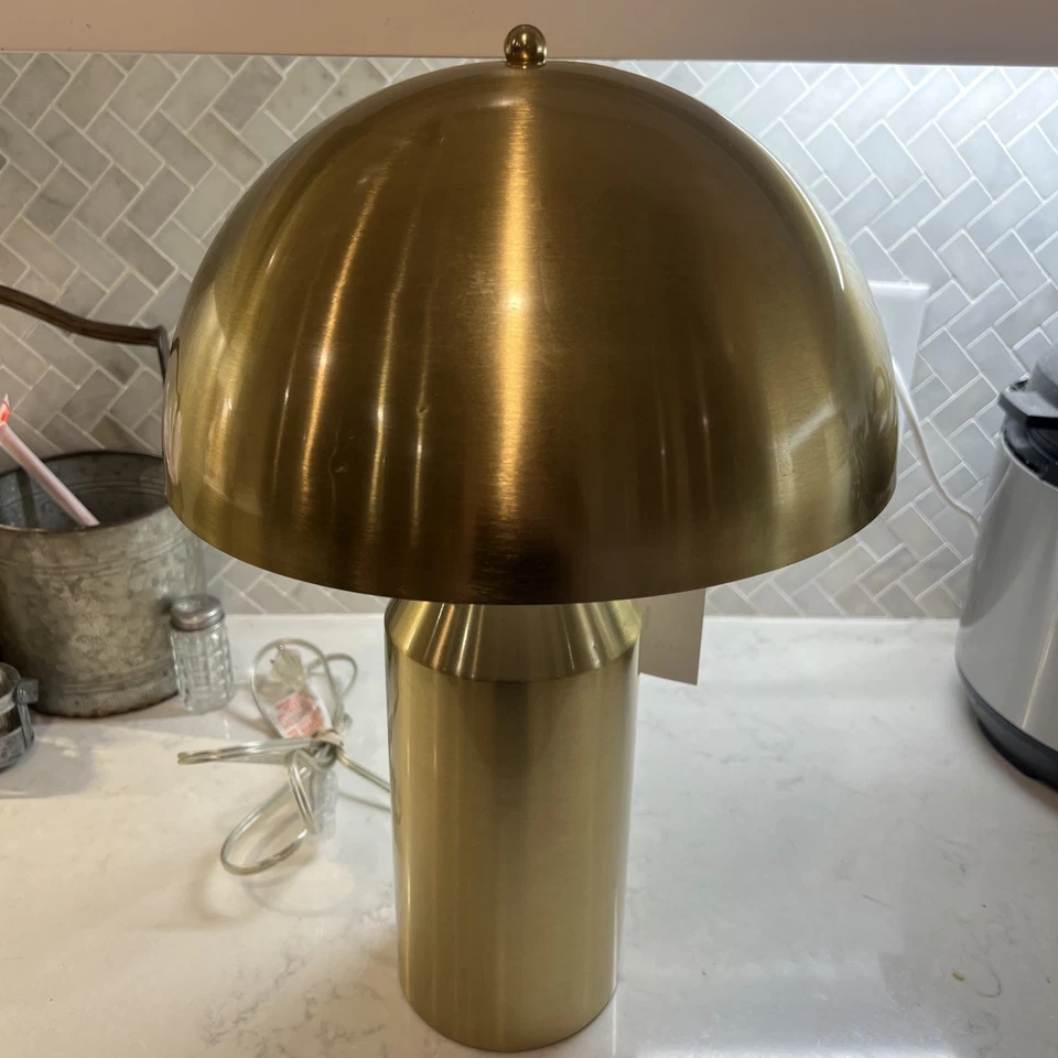 Lámpara de mesa Halston de metal con hongos de 18" de alto - dorada nueva Foto 1 de 4