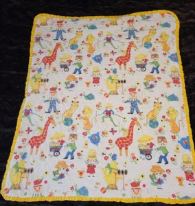 VINTAGE 70'S-BABY CRIB COMFORTER BLANKET-CIRCUS ANIMALS-VENDOR-STRONG MAN-CLOWN - Picture 1 of 6