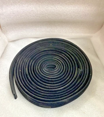 SUITABLE FOR SUZUKI SAMURAI 85'-95' GLASS RUN WINDOW CHANNEL RUBBER LH & RH - Image 1 of 4