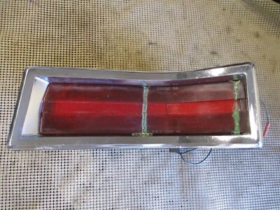 Conjunto de luz trasera Buick Special LH 1965 5956739 Foto 1 de 4