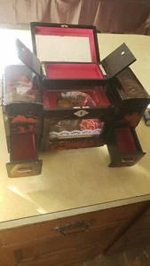 Caja de música japonesa de laca negra roja diorama iluminado DE COLECCIÓN ¿Japón? - Imagen 1 de 11