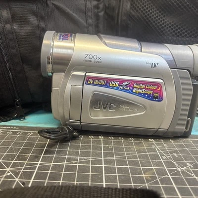 JVC Digital Video Camera -D50AA EITH CARRYBAG LEADS INSTR BOOK - Image 1 of 4