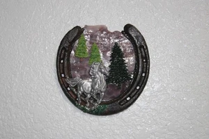 Glasmalerei aufgearbeitetes Hufeisen Wandbild, Reitermotiv Viel Glück - Bild 1 von 9