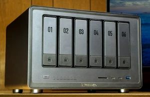 UGREEN NASync DXP6800 Pro, 6-Bay Thunderbolt™ NAS with Intel 10-Core CPU - Photo 1/3