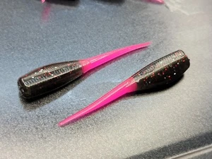 (24) 2" CAZADOR DE LOSAS "Humo/Rosa" GRUBS CEBO PLANTILLAS CRAPPIE PANFISH BEBÉ SHAD - Imagen 1 de 2