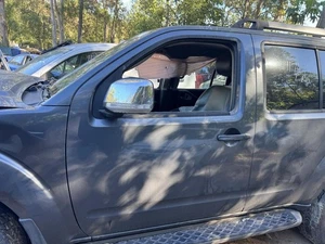 NISSAN PATHFINDER R51, 05/05-09/13 LEFT FRONT DOOR BARE SHELL AND HINGES Station - Picture 1 of 10