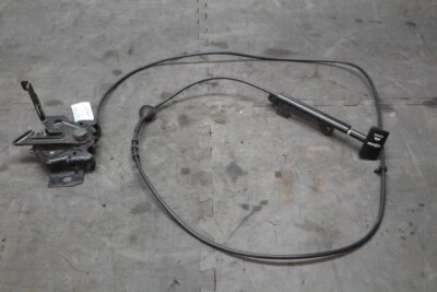 Conjunto de cable interior y manija de liberación de bloqueo de bloqueo de capó Ford Mustang 2005-2009 Foto 1 de 4