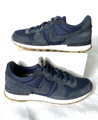 Nike Internationalist Navy Blue Running Shoes Sneakers Womens 11 Suede Nylon EUC - Image 1 of 4