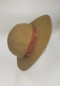 Sombrero De Colección Liz Claiborne Ala Ancha Tostado Crema - Imagen 1 de 5
