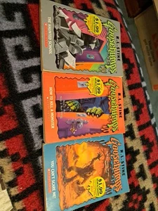 Set Of 3 R.L.Stine Goosebump Books - Picture 1 of 2
