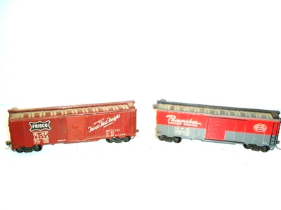 Dos vagones de carga Varney HO de chapa vintage de kits, para piezas o reparación. Foto 1 de 4