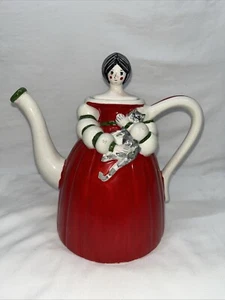 Alcobaca Portugal Pottery Woman With Cat Teapot Christmas Theme - Picture 1 of 15