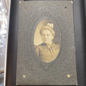 DeLux Studio E. Peterson 1230 16th St Denver Co C. 1901 Cabinet Card 1900's - Picture 1 of 3