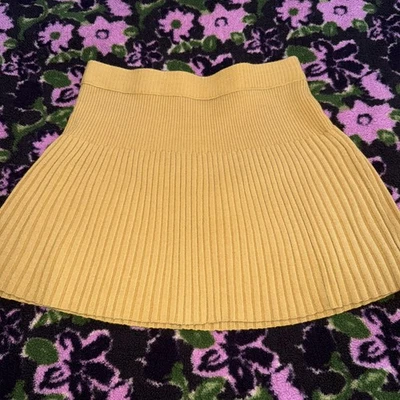 Aerie Take Charge Ribbed Pleated Sweater Skirt golden honey yellow size Medium M - Image 1 of 4