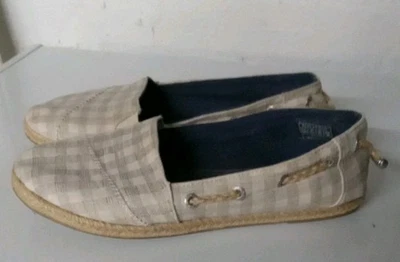 NAUTICA RUDDER TAN/ WHITE CHECKED SLIP ON LOAFER FLAT SHOES SIZE 8.5 PREOWNED  - Image 1 of 4