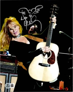 NANCY WILSON SIGNED AUTOGRAPH 8X10 PHOTO ANN HEART MUSIC GUITAR BECKETT BAS COA - Picture 1 of 1
