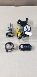 2014 - 2017 Fiat 500L IGNITION SET KEY LOCK IGNITION SWITCH OEM - Picture 1 of 8