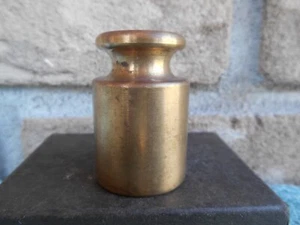 VINTAGE SOLID BRASS 200 G SCALE WEIGHT. - Picture 1 of 7