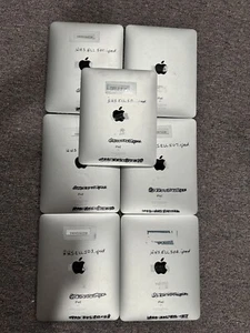 (7) Apple iPad 1st Generation 16GB 64GB Wi-Fi 9.7in Silver Broken No Turn On - Picture 1 of 10