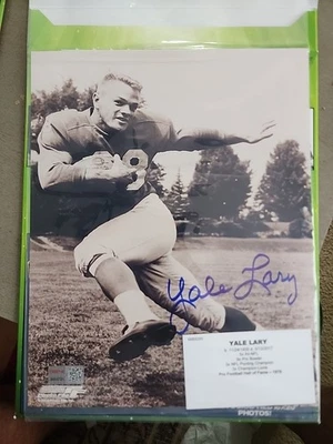 Yale Lary Signed 8x10 Photo Lions Tristar COA - Image 1 of 4