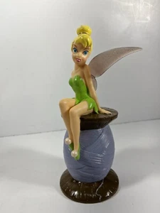 Disney Parks Campanellino Rocchetto Seduto Filo Panca Plastica Peter Pan Alto 9,5” - Foto 1 di 6