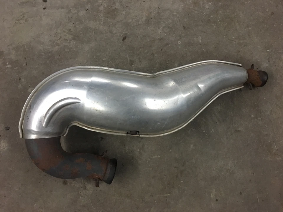 Polaris IQ Dragon Switchback RMK FST Shift 原始设备制造商管道排气 700 800 09 08 11 10 — 第 1/2 张图片