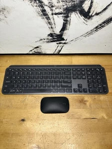 Logitech MX Keys Full Size Kabellose Tastatur YR0073 und Microsoft Maus 1679 - Bild 1 von 21