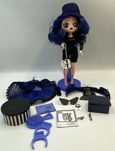 Moonlight B.B. 2019 10" LOL Sorpresa OMG Muñeca Gótica Sombrero Cinturón Falda Capa Pendientes - Imagen 1 de 8