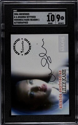 2006 Inkworks Amanda Seyfried Veronica Mars Autograph SGC 9 Auto 10 - Image 1 of 2