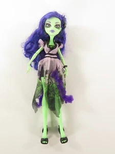 Monster High Puppe - Amanita Nightshade - Broken Hand - Gloom & Bloom - Bild 1 von 13
