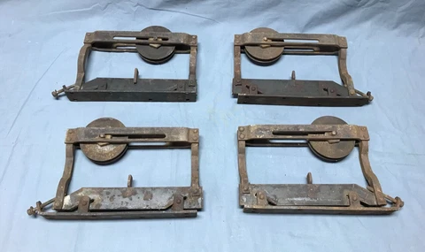 Antique Set 4 VTG Steel Parlor Door Hangers Single Wheel Rollers Pulleys 285-23B Cover