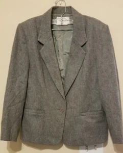 JH Collectibles Women's Gray Suit Blazer Size 10 Career One-Button two pockets - Picture 1 of 4