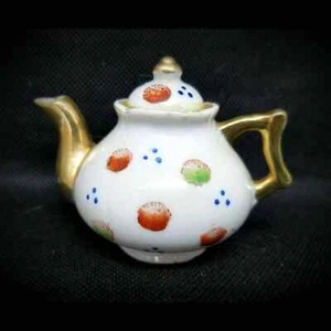 Tetera de porcelana en miniatura vintage ocupada Japón pintura de diseño oriental - Imagen 1 de 12