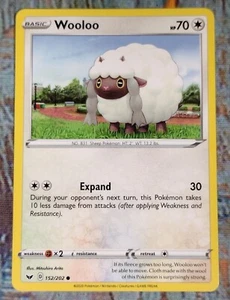 WOOLOO 152/202 Common Swords & Shields 2020 Basic Pokémon (#4) - Picture 1 of 4