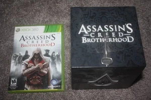 Assassins Creed Brotherhood Xbox 360 Spiel mit Collectors Edition Harlequin Jack In - Bild 1 von 4