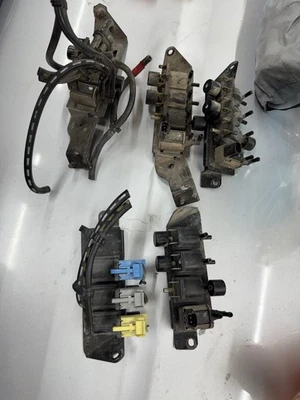 Electroválvula Mazda serie B B2600 B2200 B2600 Foto 1 de 2